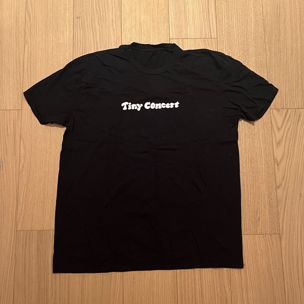 Tiny Concert T-shirt Size L